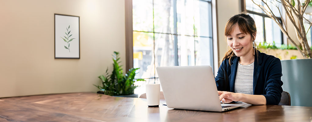 Winnipeg Woman preparing to secure a corporate job after graduation